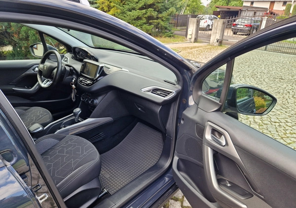 Peugeot 2008 cena 47999 przebieg: 97000, rok produkcji 2017 z Bieruń małe 301